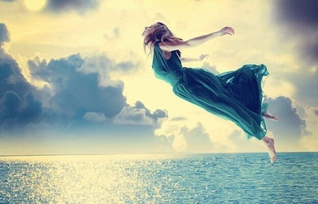 sognare-di-volare-significato-e-simbologia